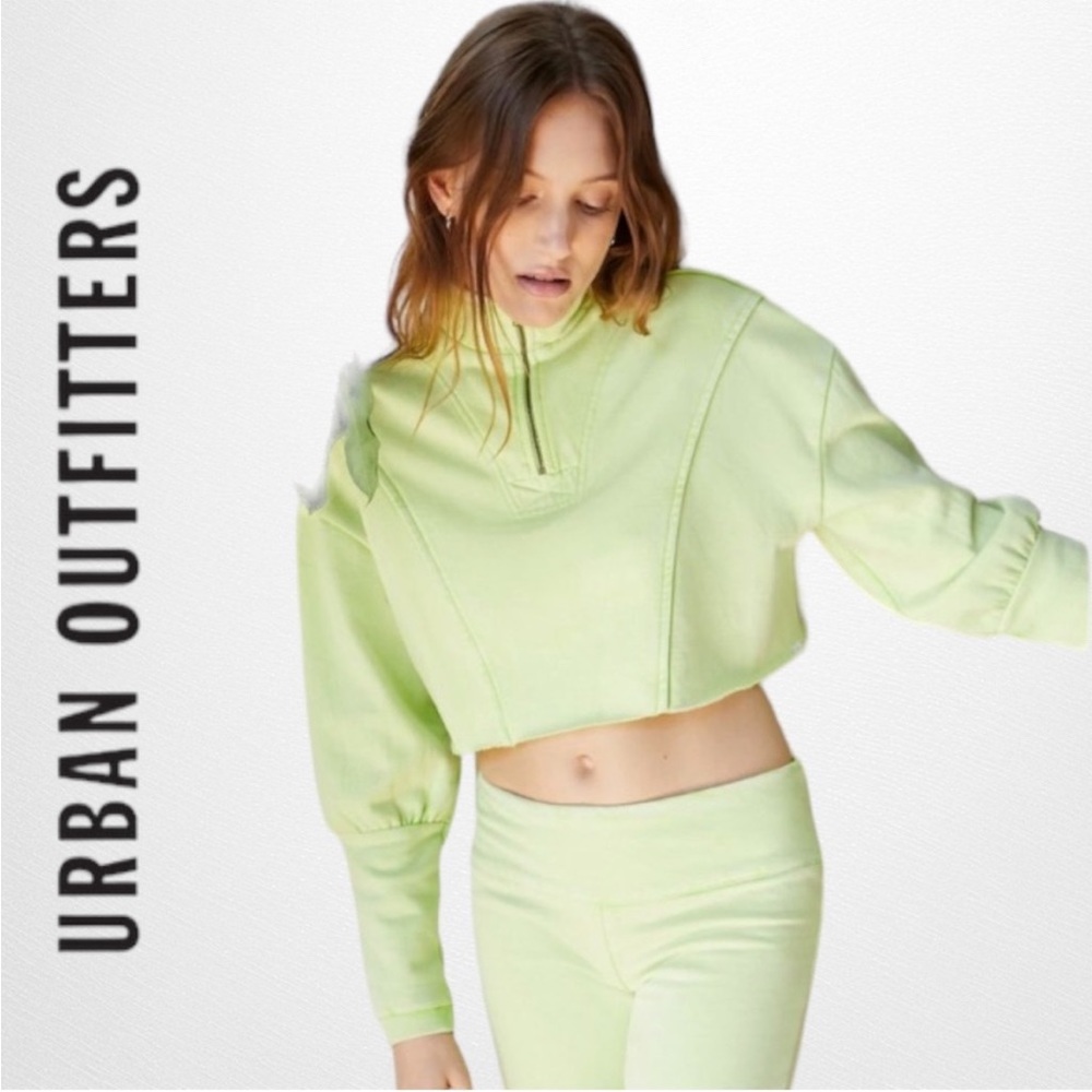 Urban Outfitters Out From Under SIZE SMALL Green Half Zip Cropped Sweatshirt